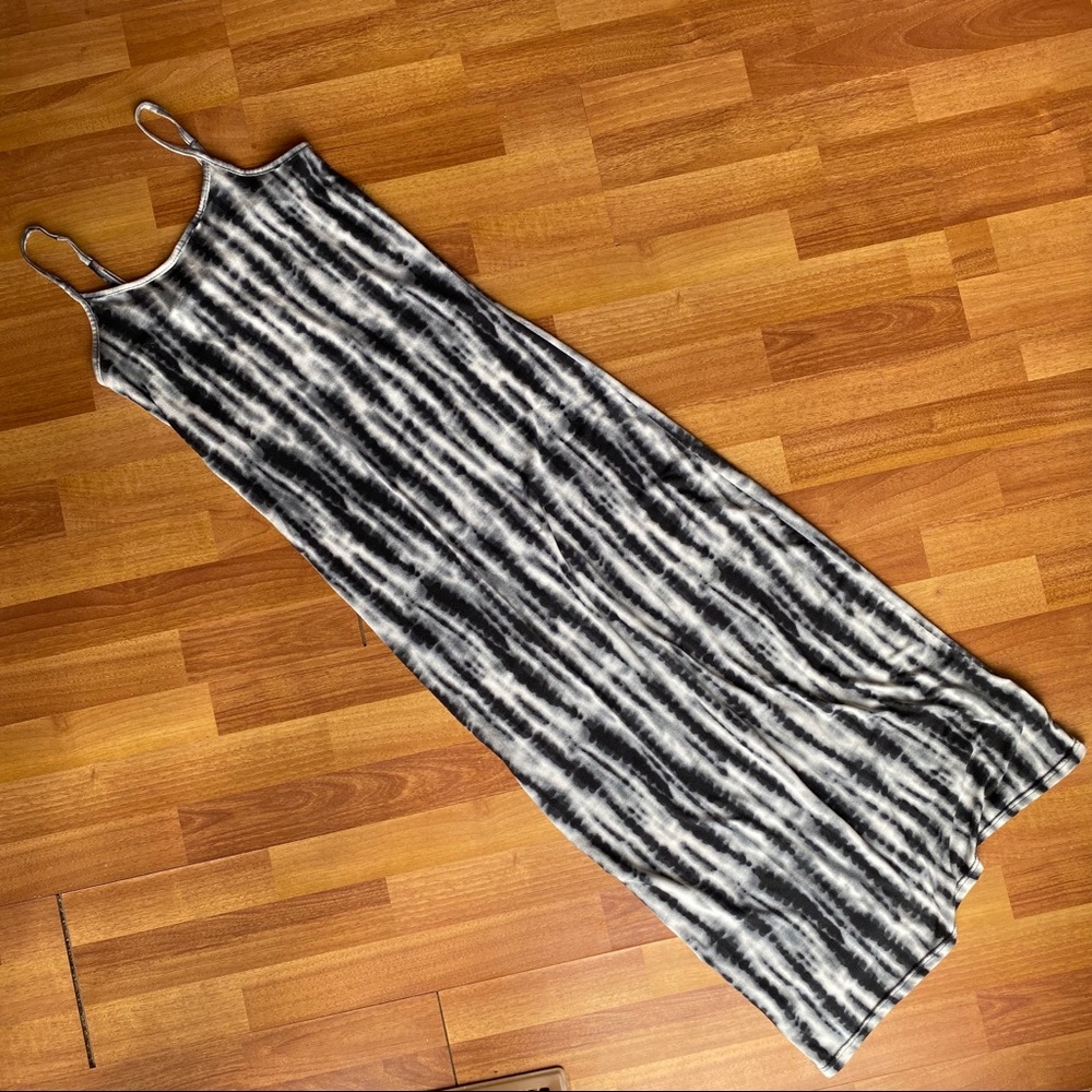 MAXI DRESS - Picture 2 of 8